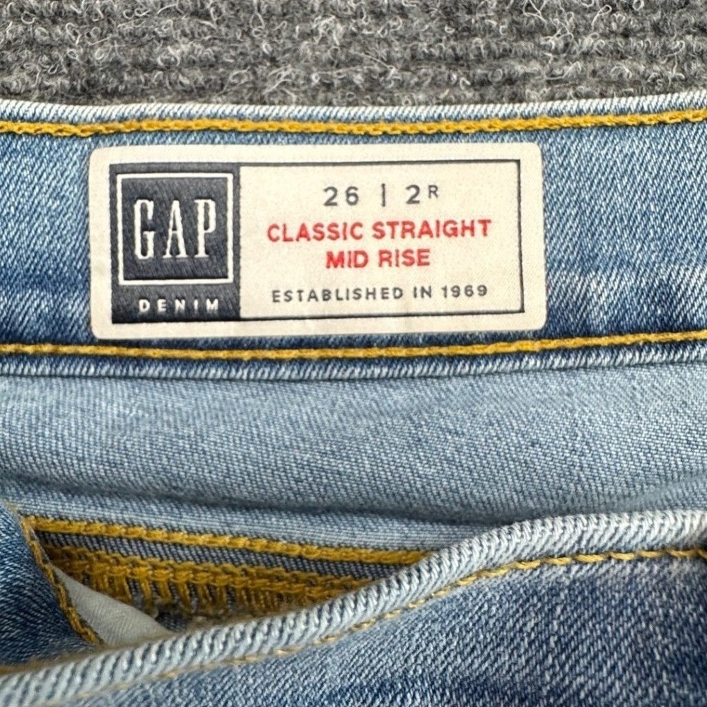 Gap Classic Straight Mid Rise Jeans Blue Medium Wash Denim Casual‎ 26/2R